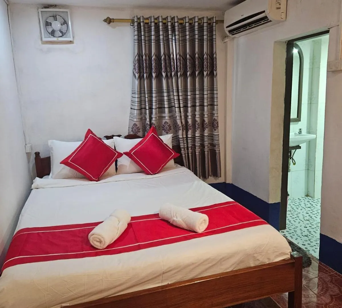 Chitlatda Bila House Bed and Breakfast Luang Prabang Bed & Breakfast